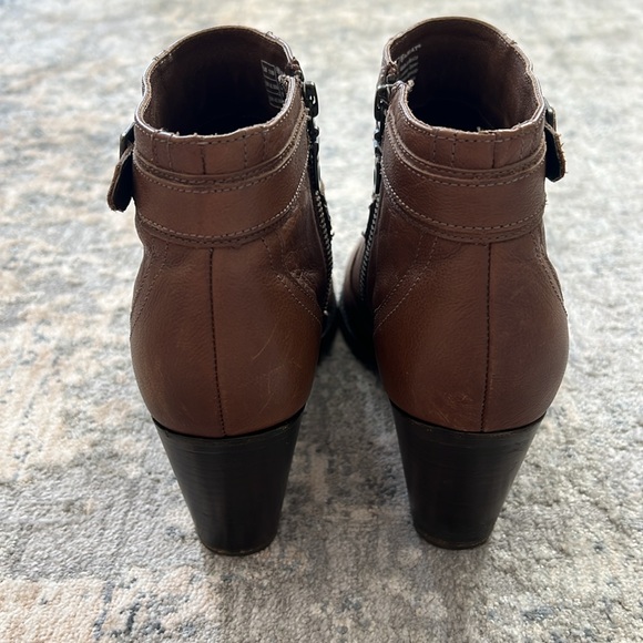 Ariat booties - Picture 10 of 10